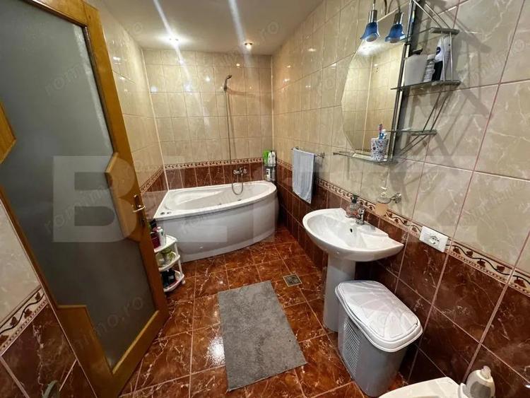Casa spa?ioasa, aproape de centru, intr-o zona excelenta din Sebe? - 10