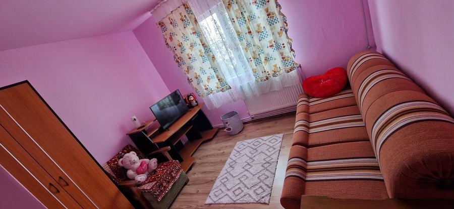 Apartament cu 2 camere decomandat în Luncani