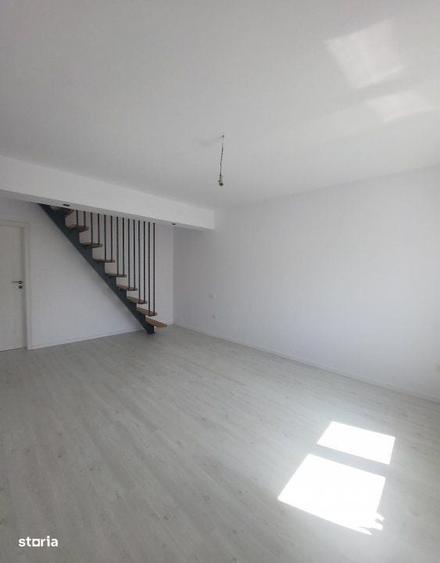 Casă cu 4 camere în Vârteju