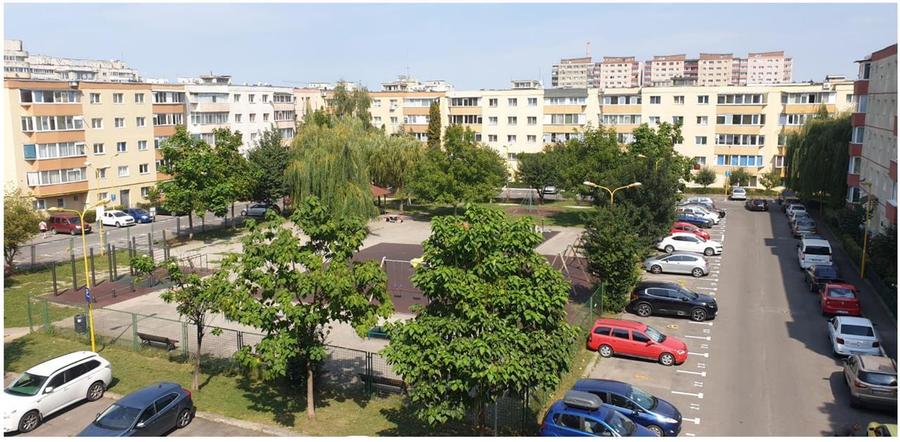 Apartament spatios 4 camere recent renovat Astra - 1