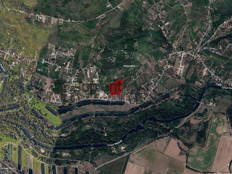 Teren Construcții intravilan de 21670 mp, în Podgoria