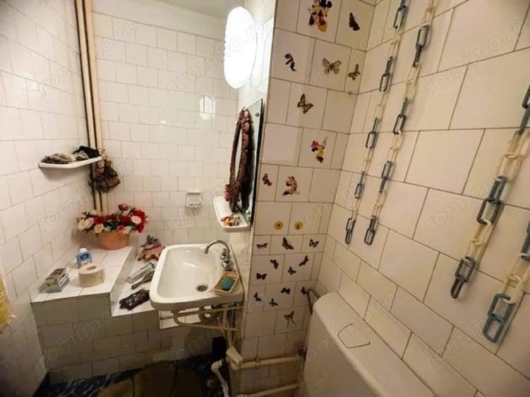 Apartament cu 4 camere decomandat în Central