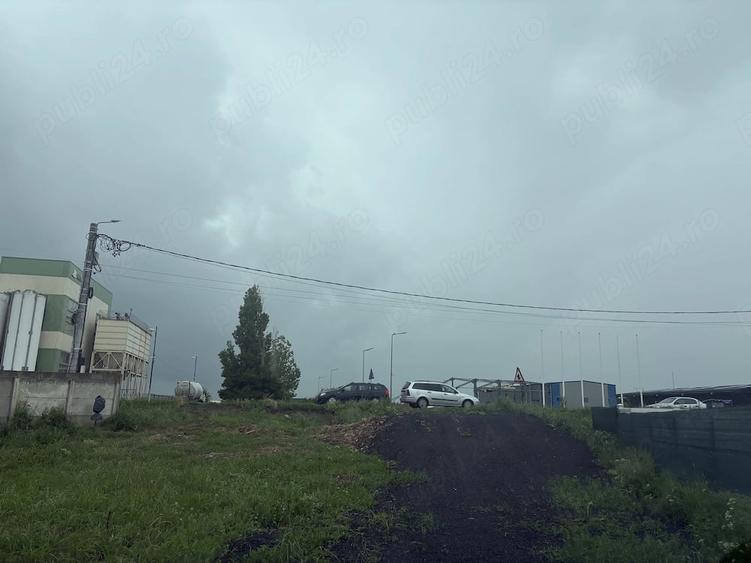 Teren de 4370 mp, în Coșoveni