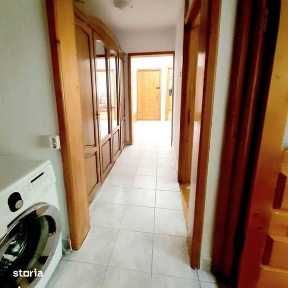 Inchiriez apartament 3 camere - 1