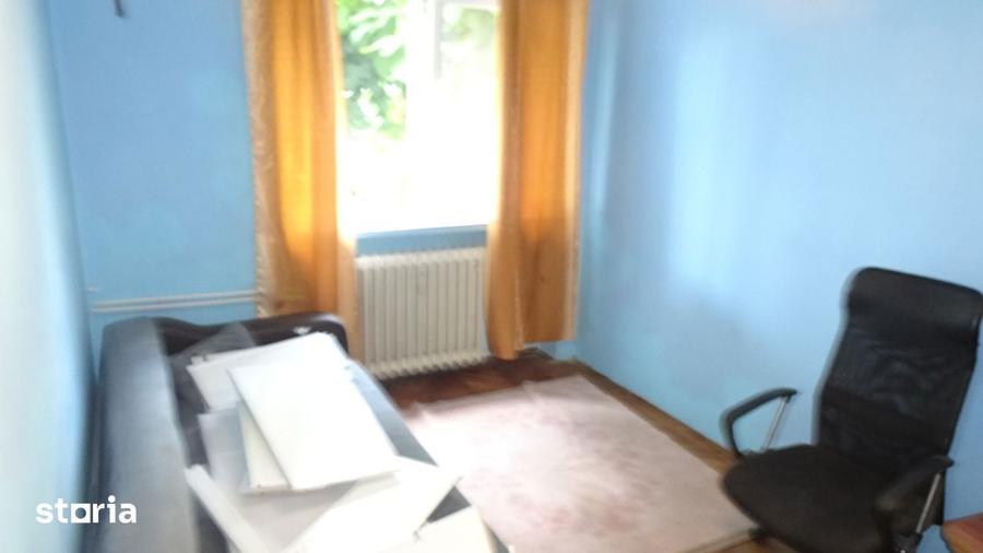 Apartament cu 2 camere semidecomandat în Gojdu