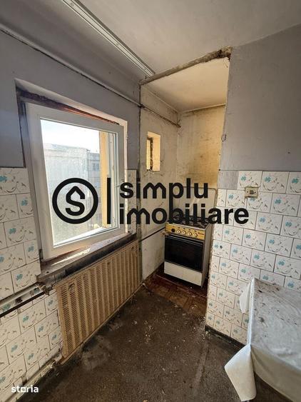 Apartament cu 3 camere decomandat în Valea Rosie