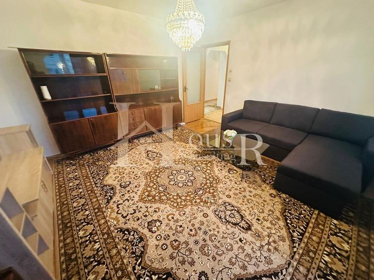 Apartament cu 4 camere decomandat în Girocului