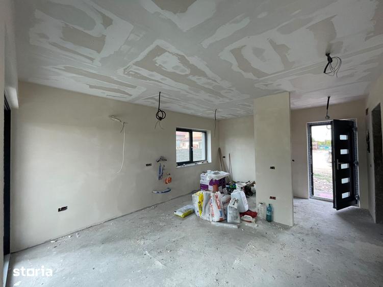 Casă cu Teren 275 Mp în Ghiroda