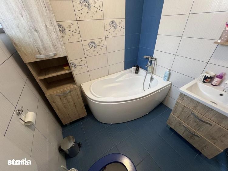 Casă cu 4 camere cu Teren 50 Mp în Central