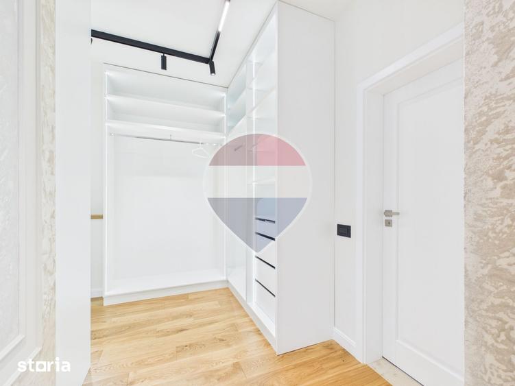 Casă cu 5 camere cu Teren 417 Mp în Corbeanca