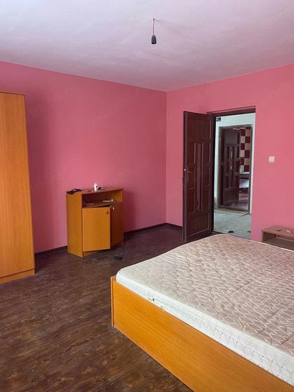 Casă cu 6 camere cu Teren 400 Mp în Central
