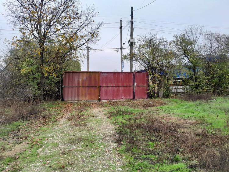 Casă individuală cu 3 camere cu Canalizare în Bărcănești