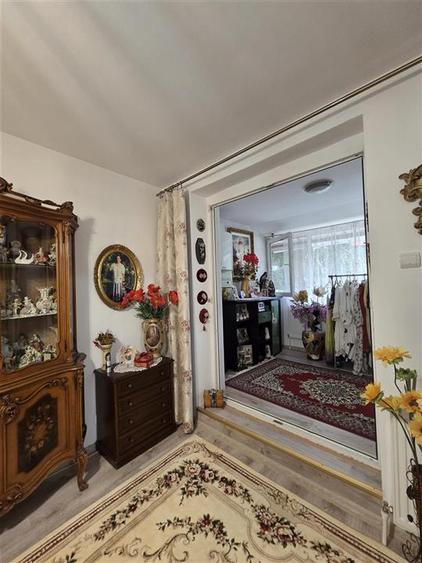 Apartament cu 3 camere semidecomandat, mobilat în Tudor Vladimirescu