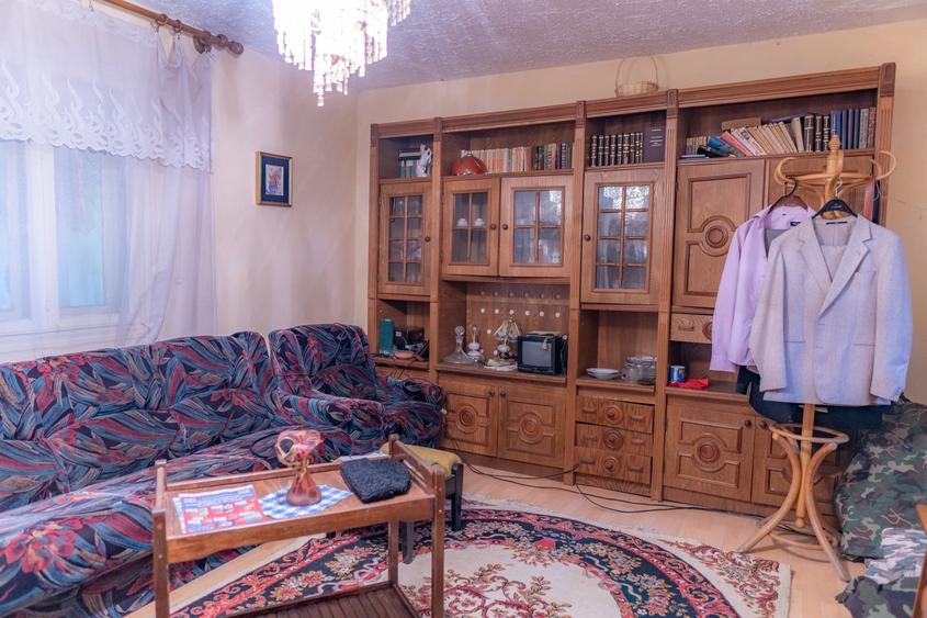 Casă cu 3 camere cu Teren 1018 Mp în Dărmănești