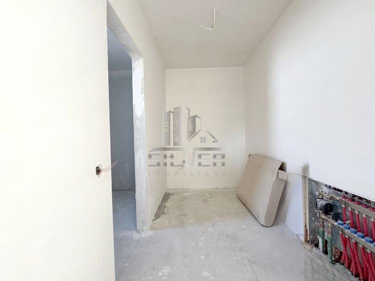 Duplex cu 4 camere cu Canalizare în Florești