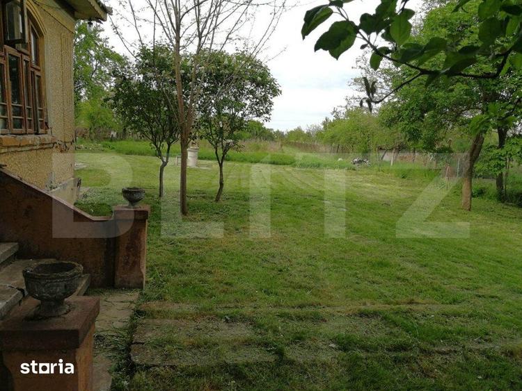 Casă cu 3 camere cu Teren 1800 Mp în Coșoveni