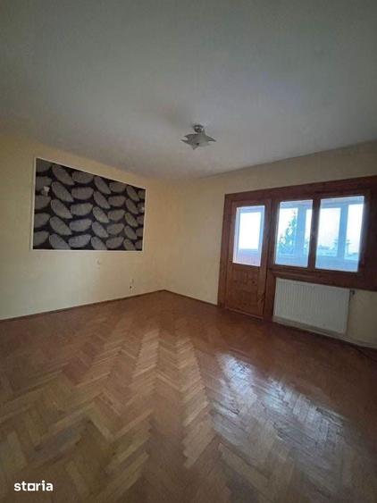 Apartament cu 4 camere în Central