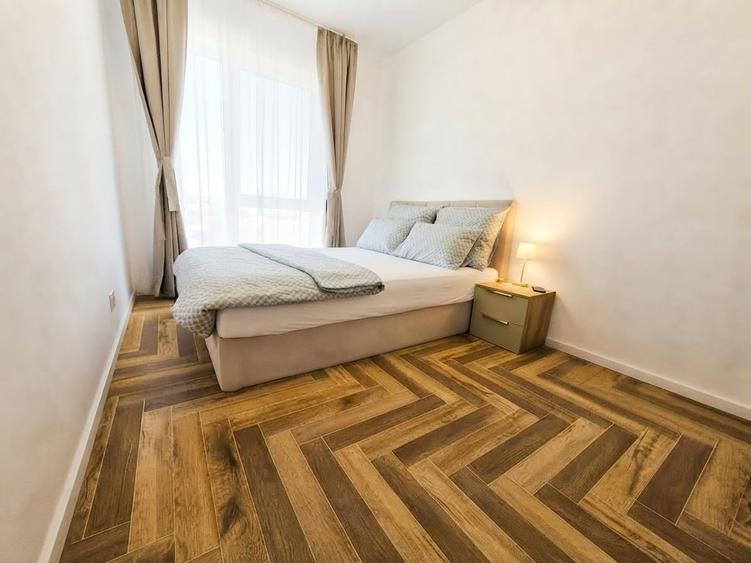 Apartament cu 3 camere semidecomandat în Central
