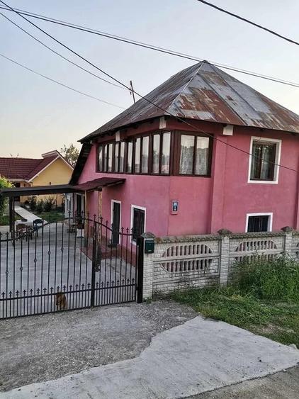 Casă cu 1 camere cu Teren 1500 Mp în Vlăduleni
