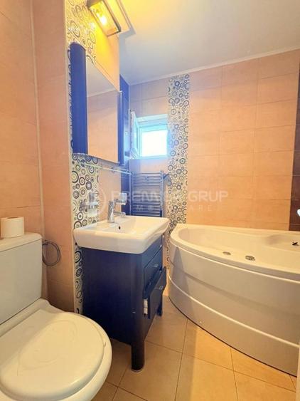 Apartament cu 3 camere decomandat în Dacia