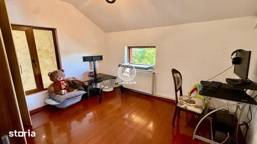 Casă cu 5 camere cu Teren 350 Mp în Bârnova