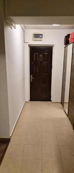 Apartament cu 2 camere decomandat în Runcu