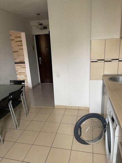 Apartament cu 2 camere semidecomandat, mobilat în Brâncoveanu