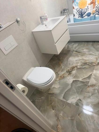 Apartament cu 2 camere decomandat, mobilat în Giroc