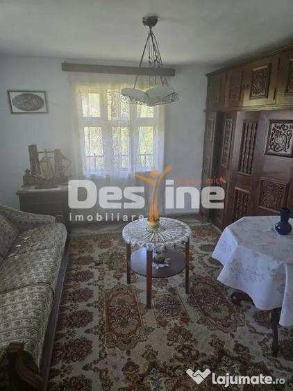 Casă cu 3 camere cu Teren 2614 Mp în Trăisteni