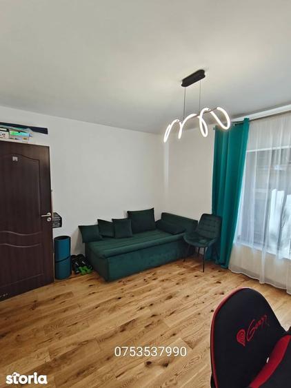 Apartament cu 3 camere decomandat în Cug
