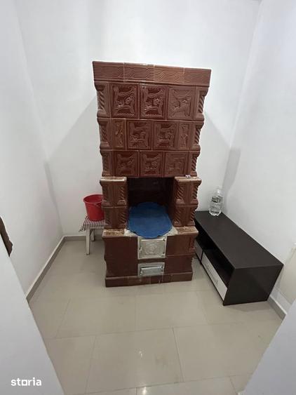 Casă cu 4 camere cu Teren 1090 Mp în Central