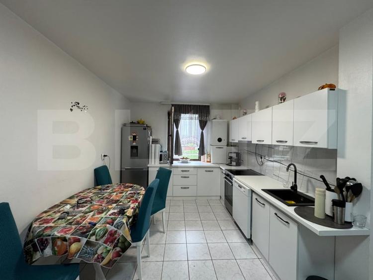 Apartament de vanzare, cu 2 camere, 57 mp, decomandat, zona Balcescu - 7