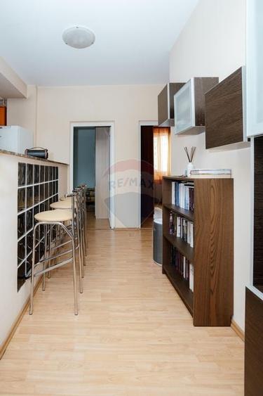 Apartament cu 3 camere de vânzare în zona Lujerului - 4