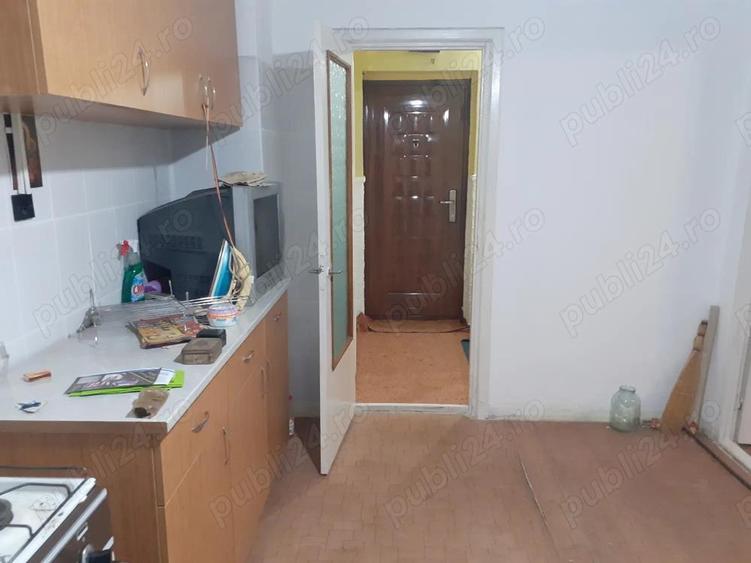 Vanzare Apart.1 cam. cf.1 dec., et. 4 din 8 cu lift, supr.utila 37.mp., zona Bariera-Calarasilor - 12