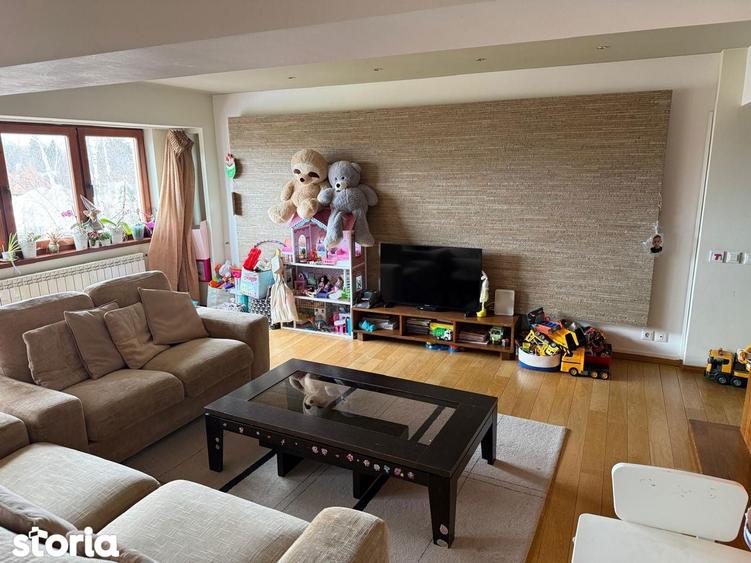 Vanzare apartament 4 camere, ultracentral, mobilat+utilat, Targoviste - 1