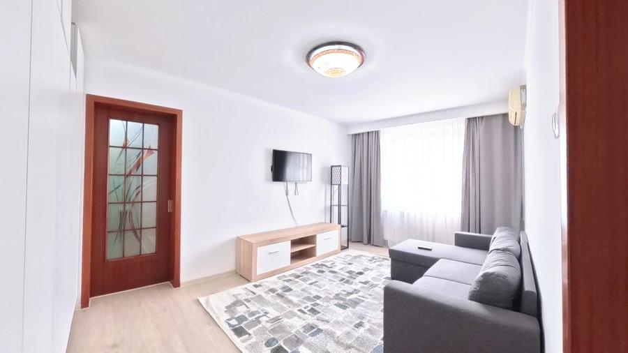 Electomagnetica - Trafic Greu - 3 camere renovat - 1985 - 1