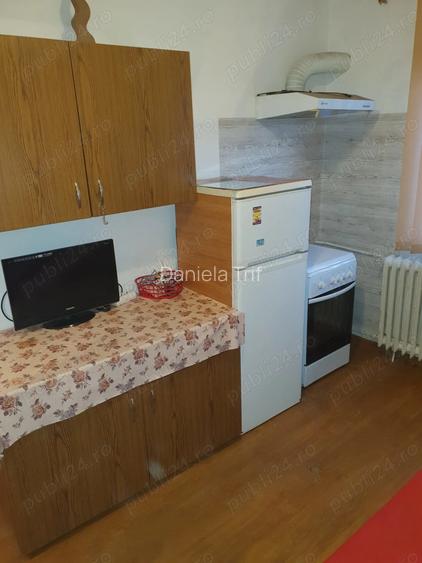 Proprietar inchiriez garsoniera