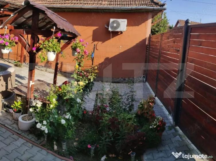 Casă cu 4 camere cu Teren 600 Mp în Unirii