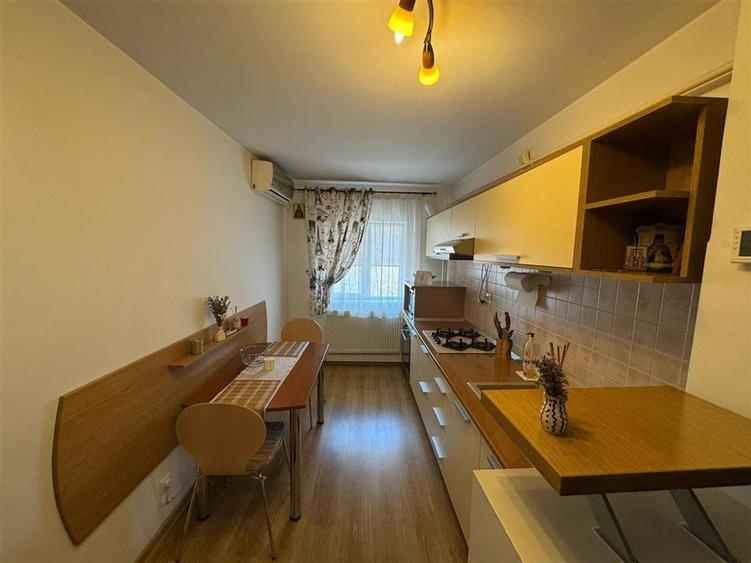 Ap 2 cam, renovat, parcare, B.dul Independentei - 6