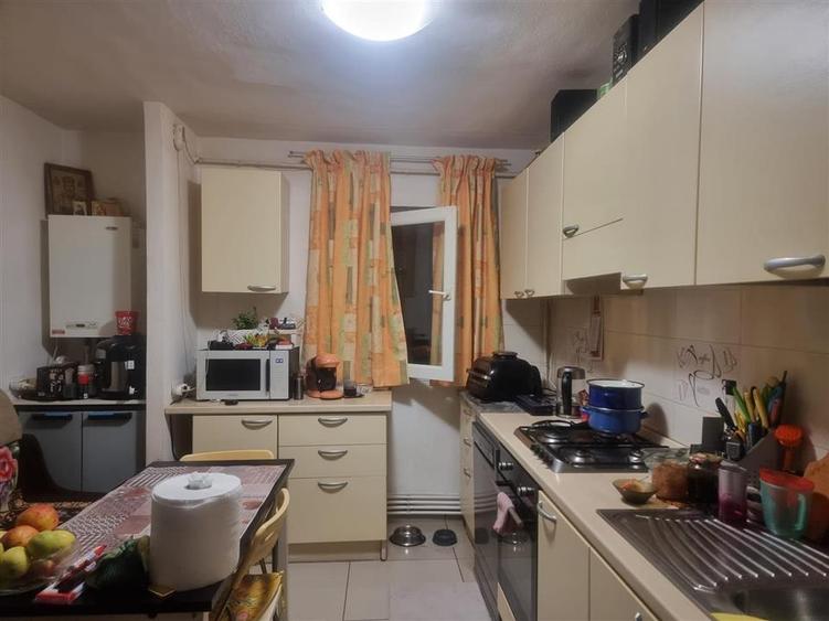 Apartament cu 2 camere decomandat în Dacia
