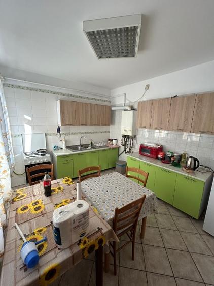 PROPRIETAR VAND CASA CAROL KNAPPE 90 Sector 1 - 4