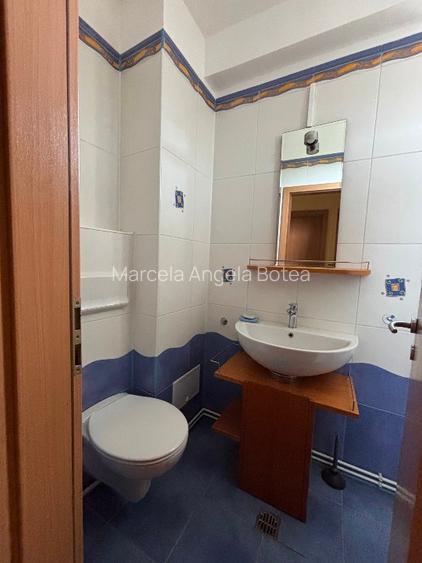 Inchiriez apartament 4 camere ultracentral