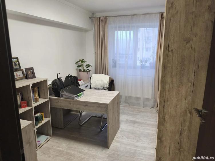 Proprietar vand apartament 4 camere - 5