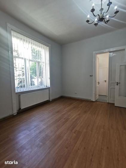 Spațiu comercial, de 80 mp, în Mărăști
