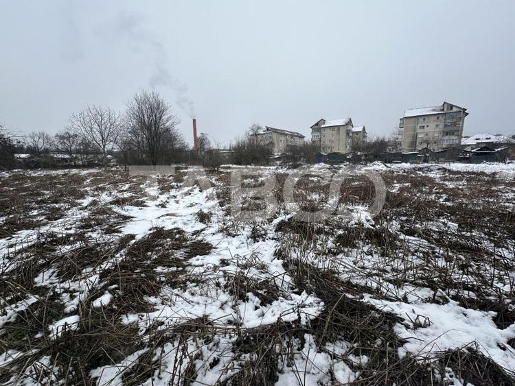 Teren intravilan 26000 mp deschidere 85 m POT27,9 CUT 0,5 - 4