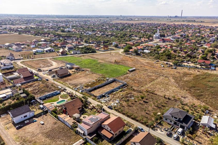 Teren de 733 mp în Livada, cu gard finalizat, Comision 0 - 5