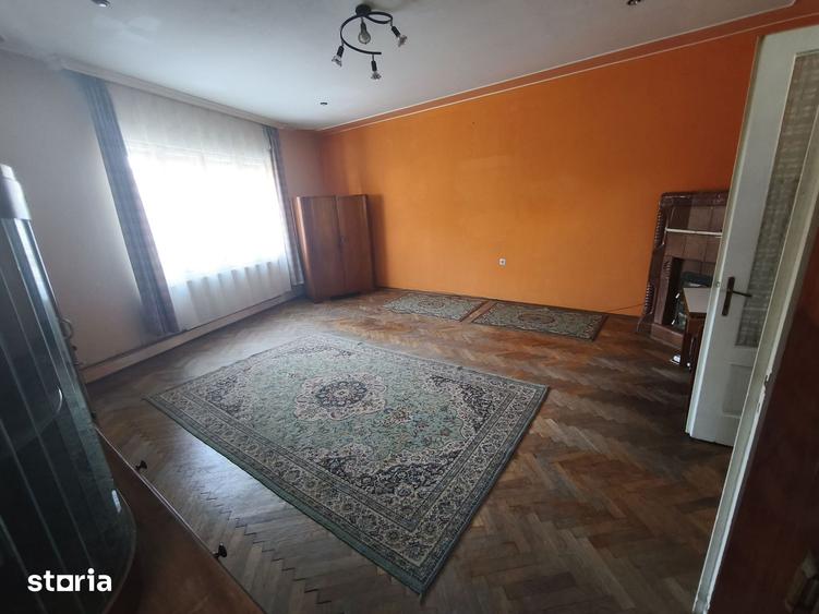 Casă cu 2 camere cu Teren 400 Mp în Libertății