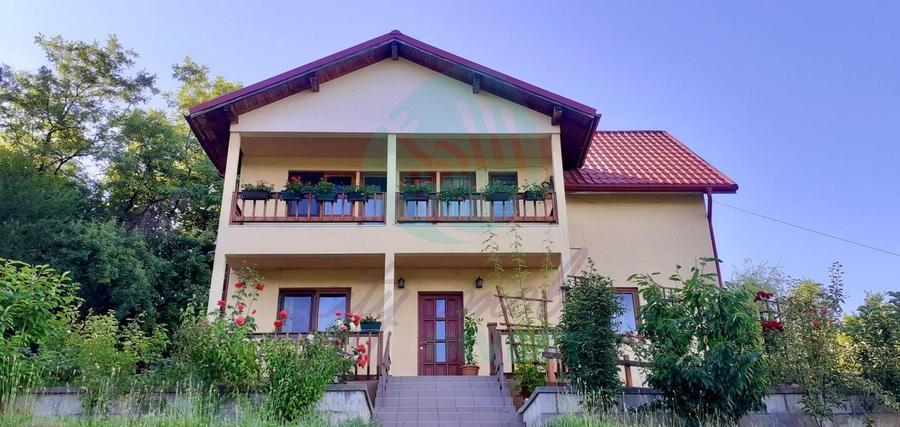 Oază de liniște și confort la poalele pădurii – Casa ta de vis! - 2