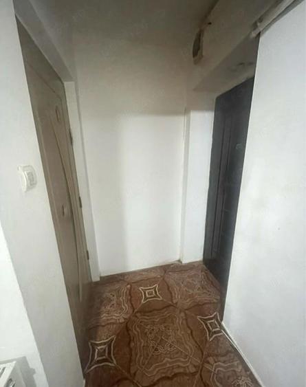 direct pripietar vand apartament3 camere - 1