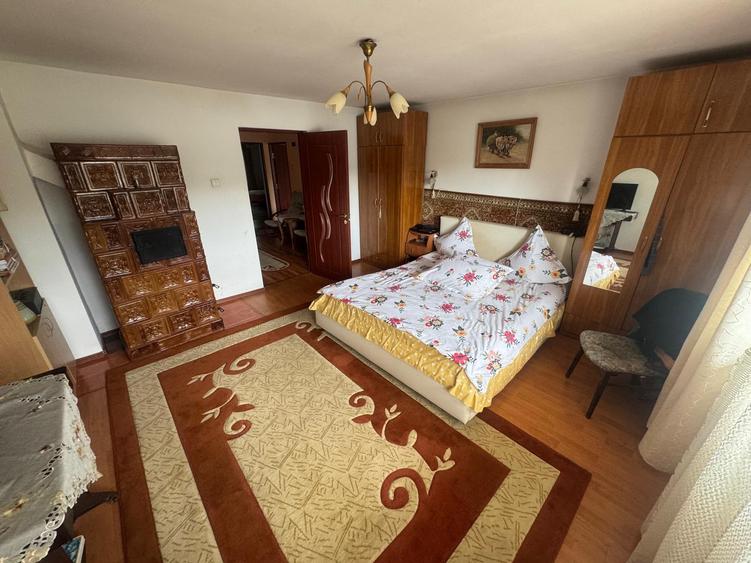 Valea Rediului ,vila tip duplex la strada principala , langa lac , libera - 4